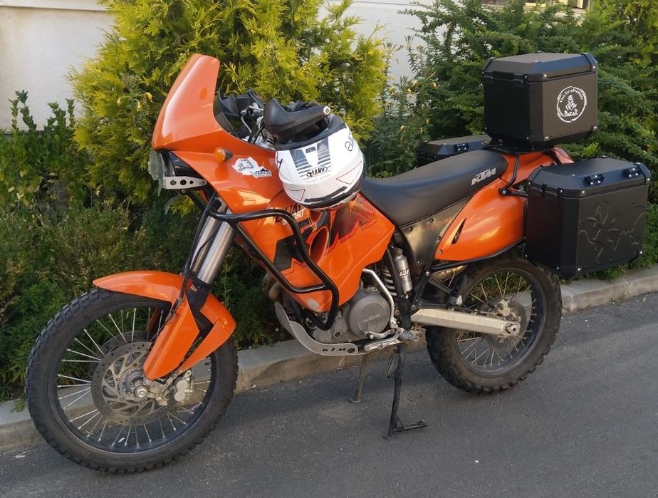 Set 2 cutii laterale moto aluminiu (2x48l)