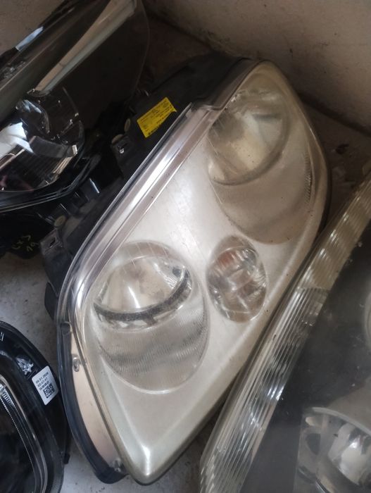 Фар за  Volkswagen Touran 03-06