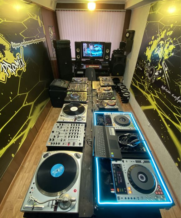 Dj вертушки / vinyl numark