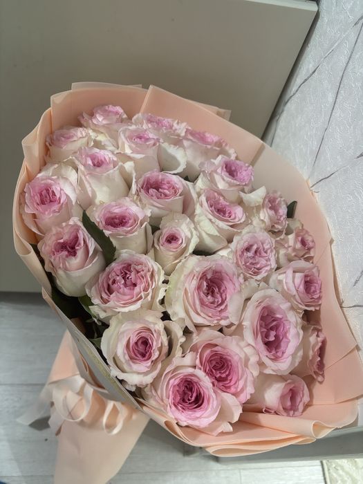 Букет розовых роз