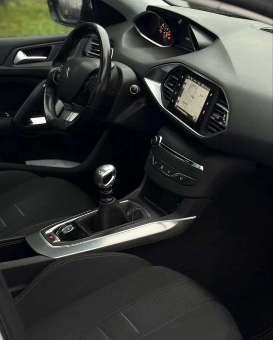 Peugeot 308 1.6 THP Benzină