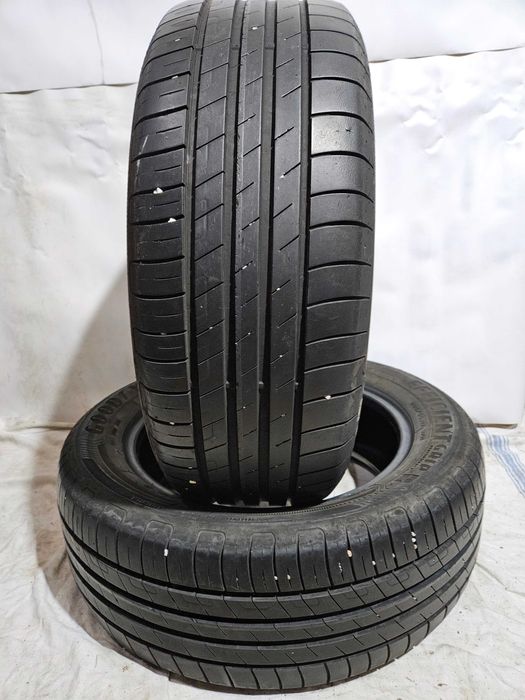 2бр 225/55/17 GOODYEAR 6,8мм грайфер дот:20г Предлагаме монтаж--