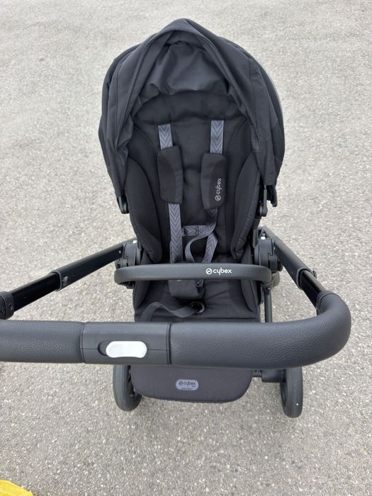 Количка Cybex Balios S Lux в цвят Moon Black