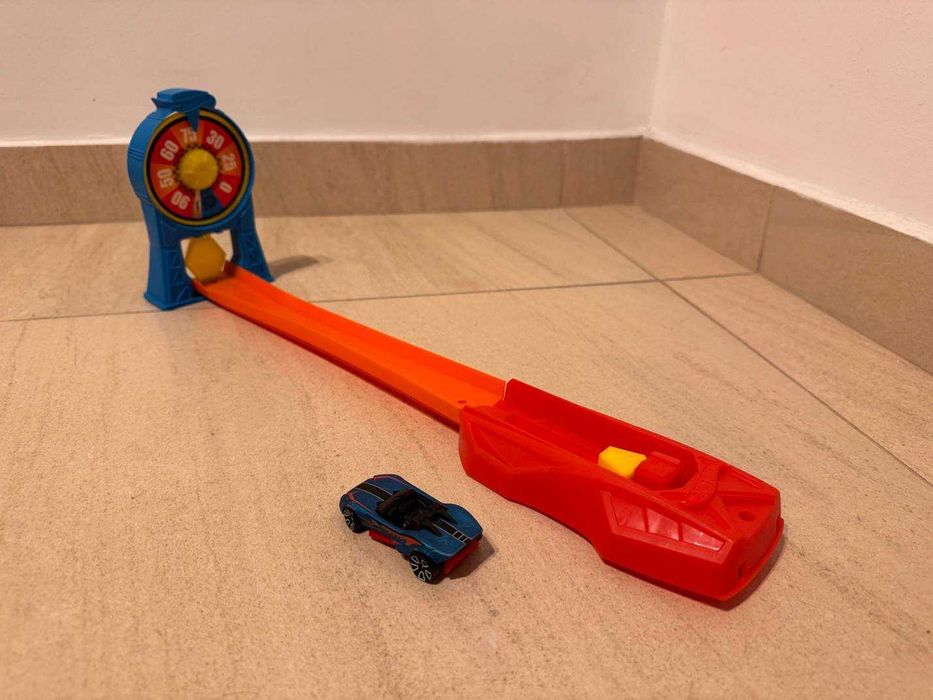 Колекция от Hot Wheels писти