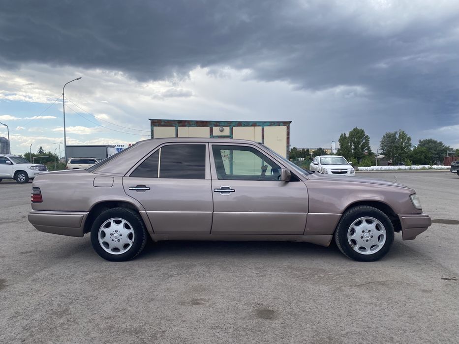 Продам мерседес 220