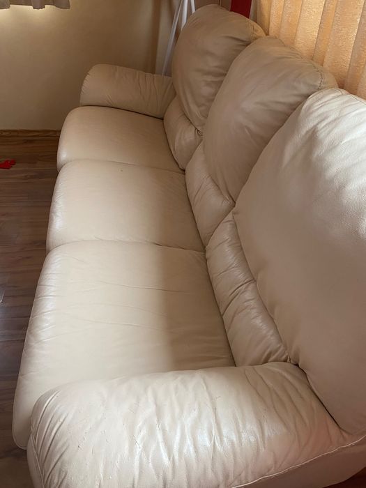 Продава се: Кожен диван с релакс механизъм – Велико Търново