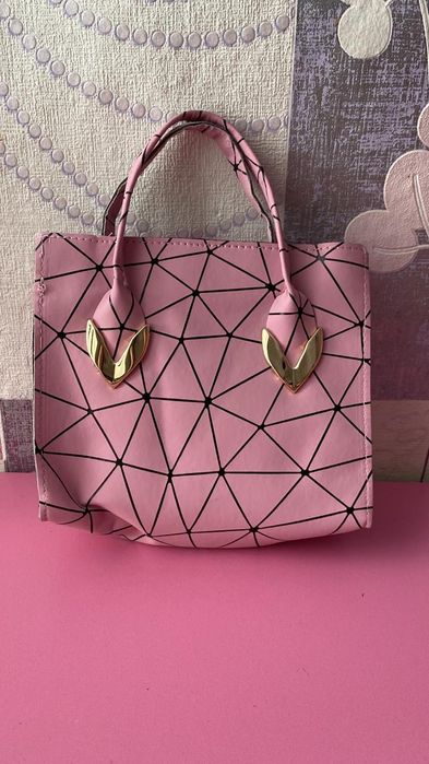 Продаю женские сумки