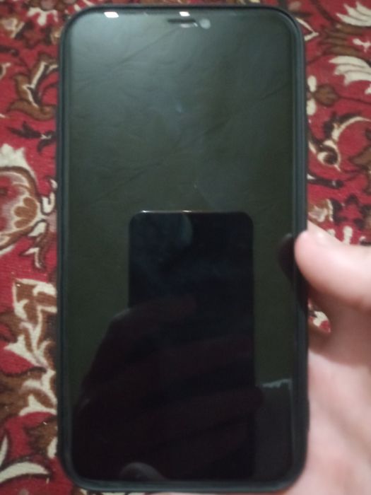 продам айфон 11 .