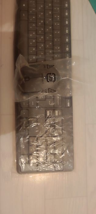 Logitech MK235 Мышь+Клавиатура.