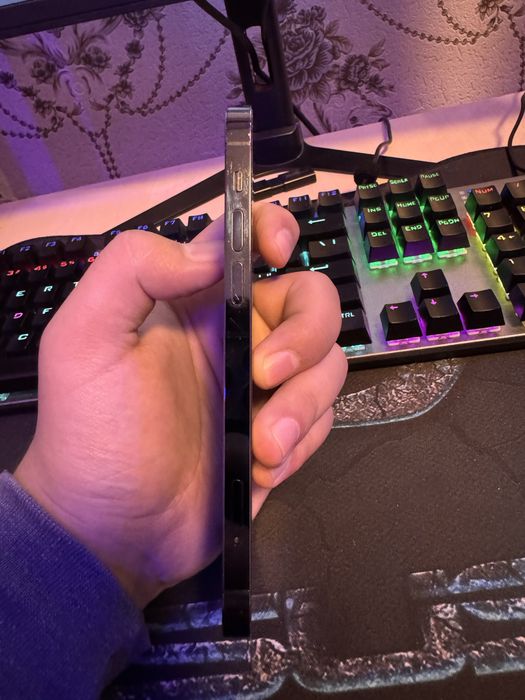 Iphone 12pro ochilmagan