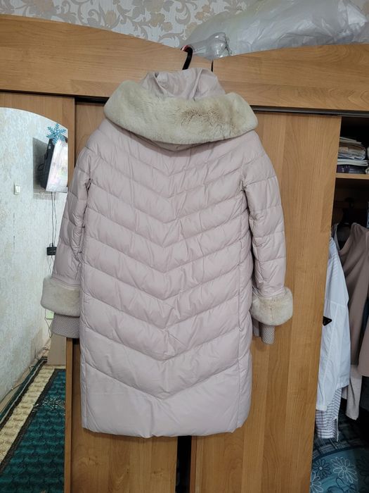 Продам зимний пуховик