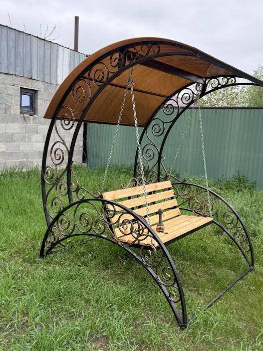 качелья садовая .