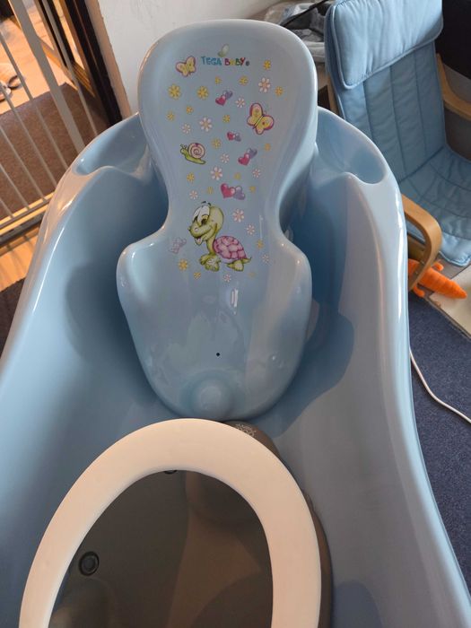 Cadita bebelusi si scaunel baie