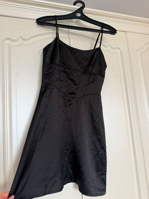 верхняя одежда и платья