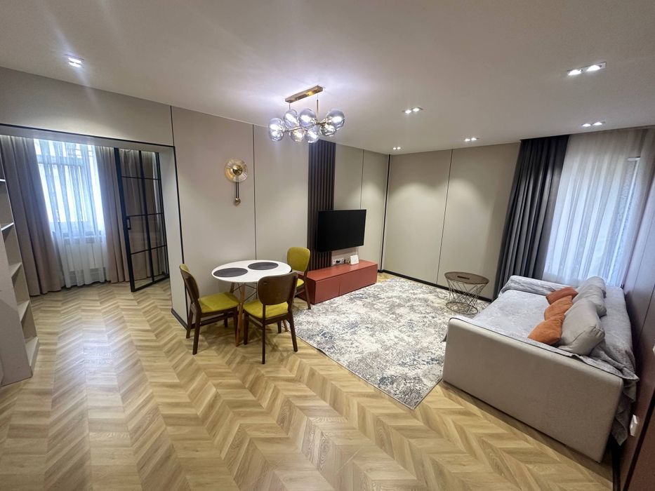 Продаю1/1/4переделанная 2ком-Ц2(консерватория)