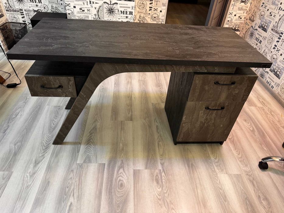 Стол письменный Sigma