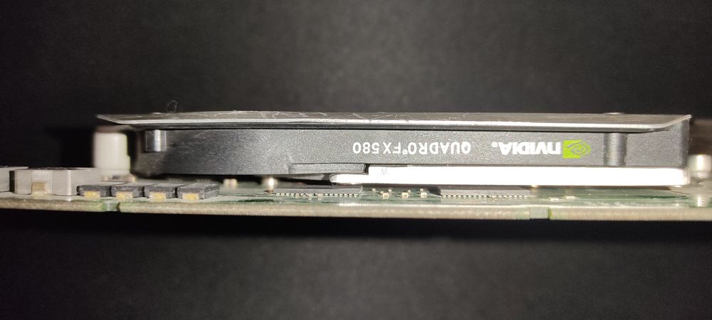 Видеокарта NVIDIA QUADRO FX 580