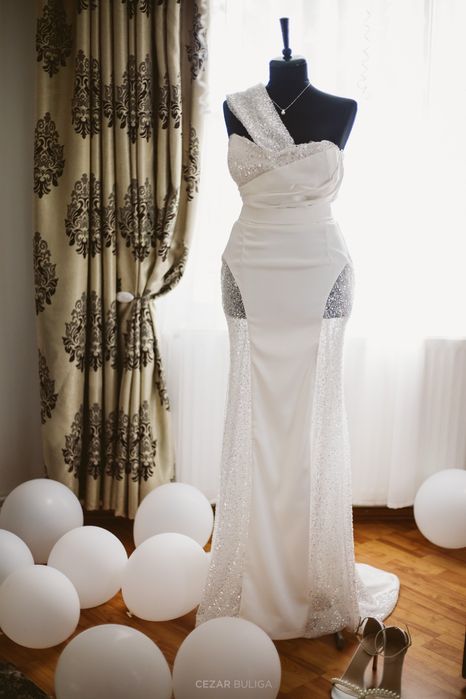 Rochie de mireasa eleganta, tip sirena