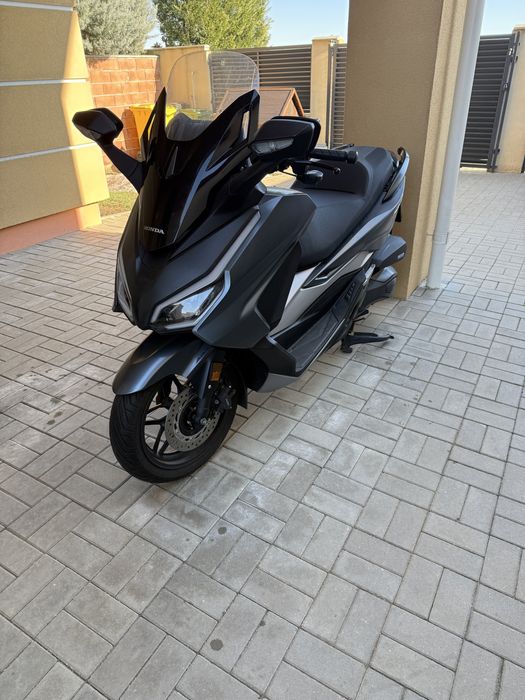 Honda Forza 350 | 2022 | 2.900 km | Parbriz electric