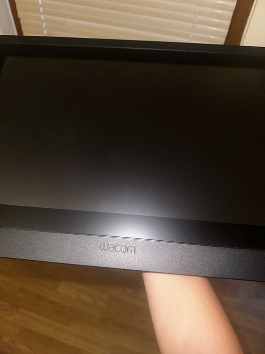 Графичен дисплей-таблет Wacom Cintiq 16 (DTK-1660) – като нов, пълен комплект