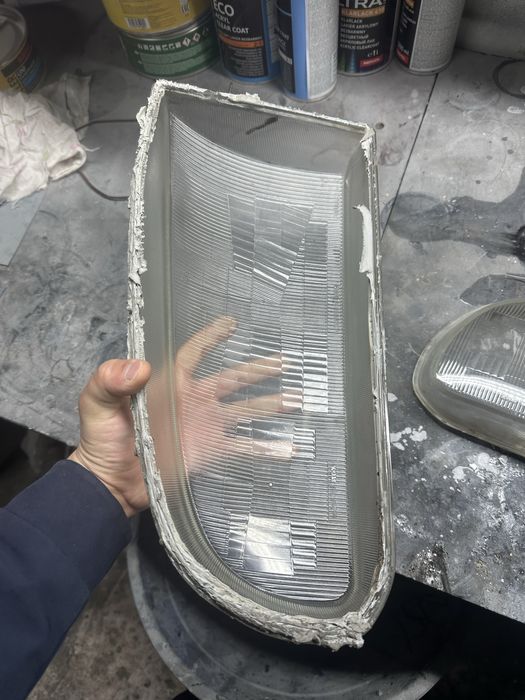 Делика фары оригинал стекло