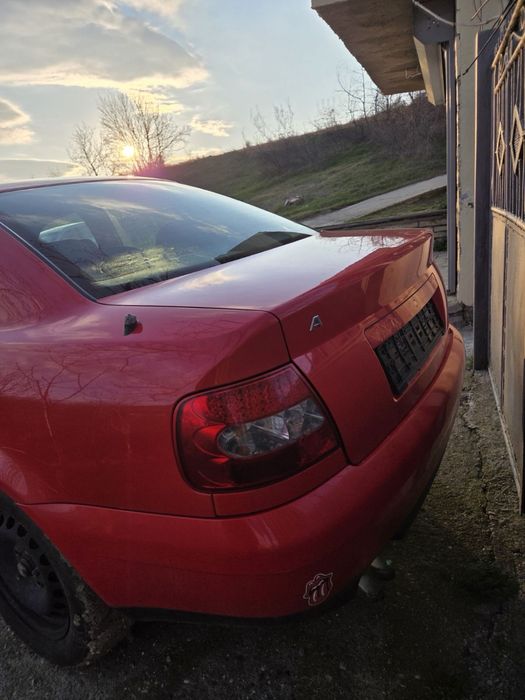 Audi A4 B5 на части