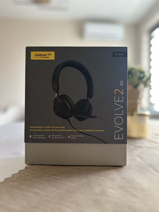 Слушалки - Jabra Evolve2 40