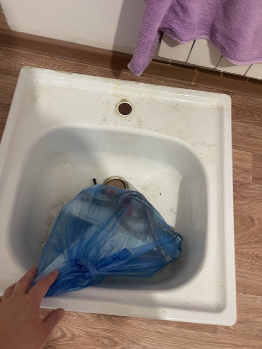 Продам раковину на кухню