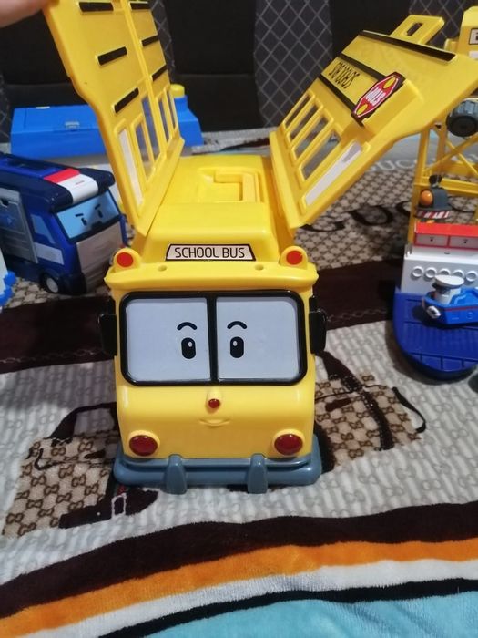 Срочно продам поли Робокар набор