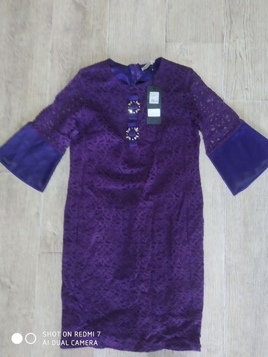 Продаю не дорого новые платья