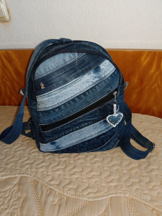 Раница от дънков плат