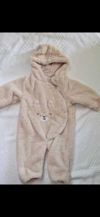 Combinezon pufos 80 cm bej
Purtat în data, stare perfecfa, ca nou