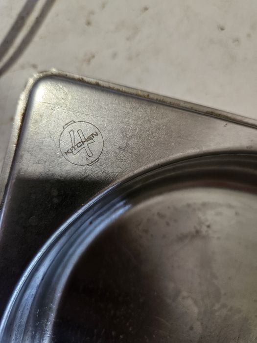 Продавам Алпака тавички!