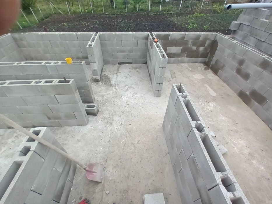 Lucrari de construcții si instalații sanitare - case, cabane, garaje, fântâni, puțuri de apa, si mai multe!