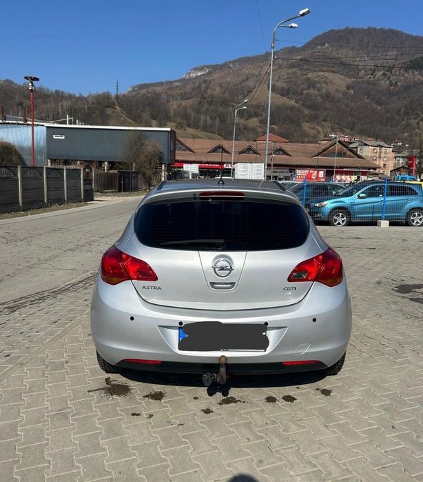 Vând Opel Astra hatchback