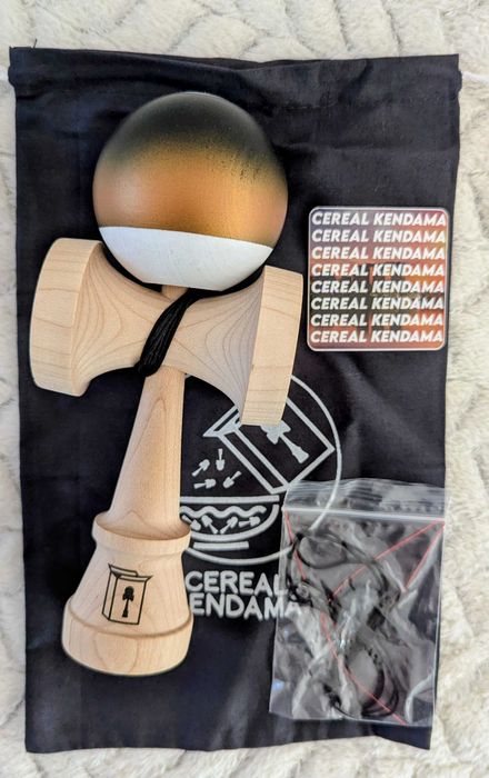 Kendama Cereal Higgs Full Moon Fermion Clear Crushable Bevel (500) / Askend, Hybrid Ken & Bevel Max Tama Antiskid (300)