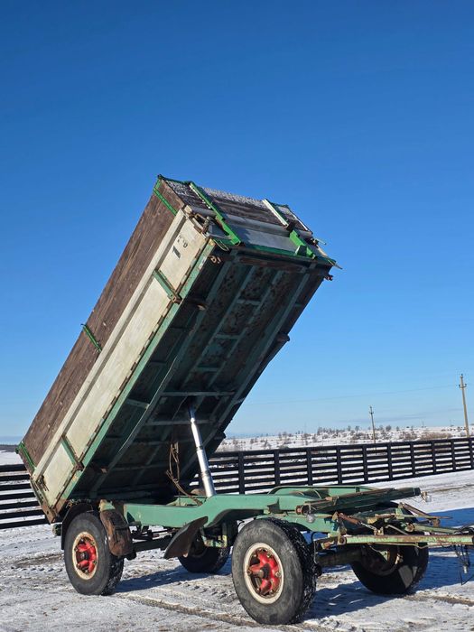 Remorcă basculabilă 12 tonne după tractor