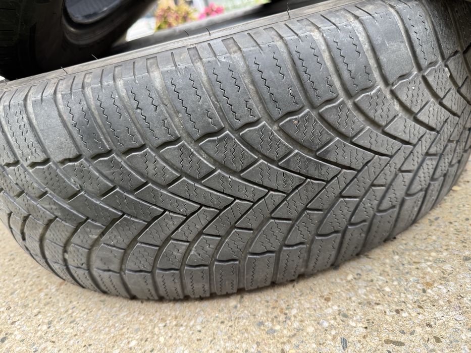 Urgent! Set 4 anvelope iarnă Bridgestone 225/60/R18 XL 104V
