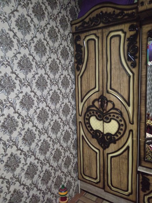 Shkaf stenka sotiladi