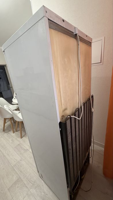 Продам двухкамерный холодильник Indesit