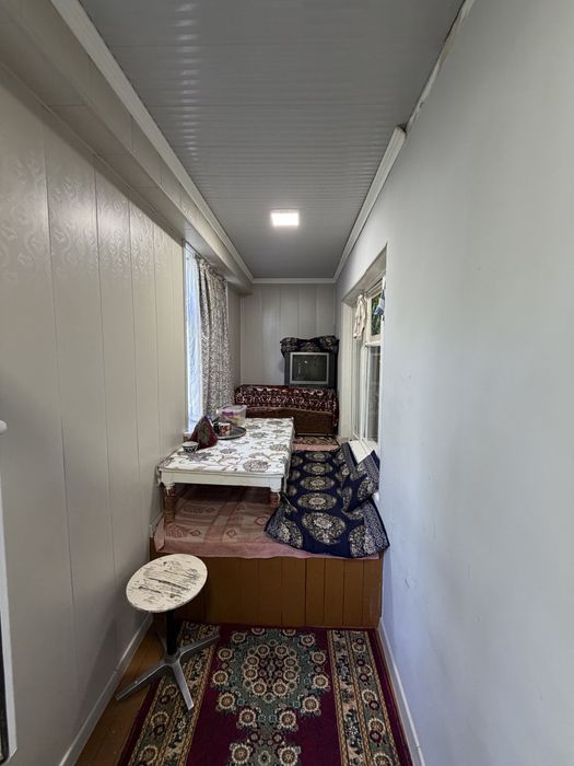 2 xonali kvartira sotiladi