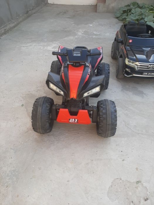 Продаю  элекро квадрацыкл детский.