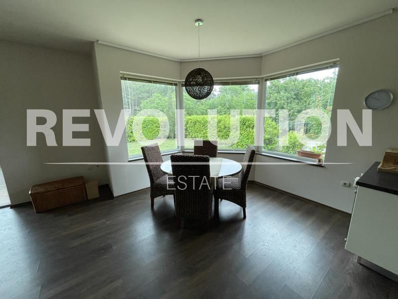 Къща в района на Виница!