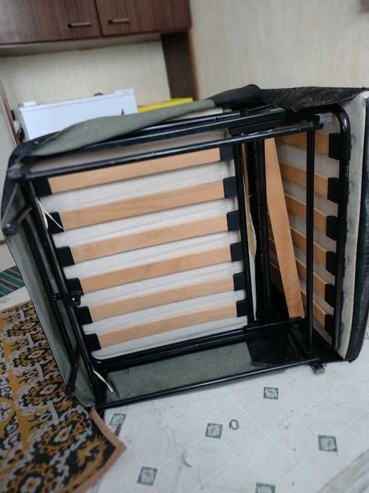 Кресло, отварящо се до едично легло