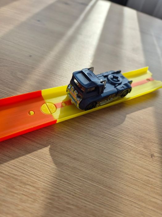 Set 80 Conectori Indestructibili Piste Hot Wheels + Cutie Depozitare
