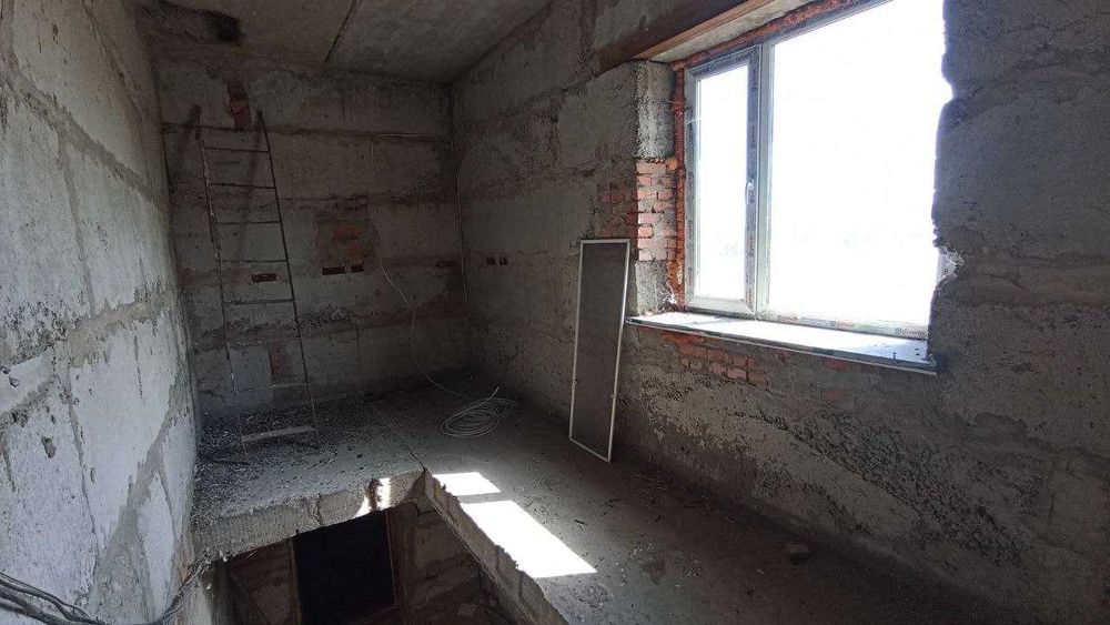 Продаю дом в отрадном недостроенный