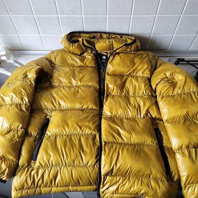 Geaca puffer lucioasa unisex XL cu gluga nou