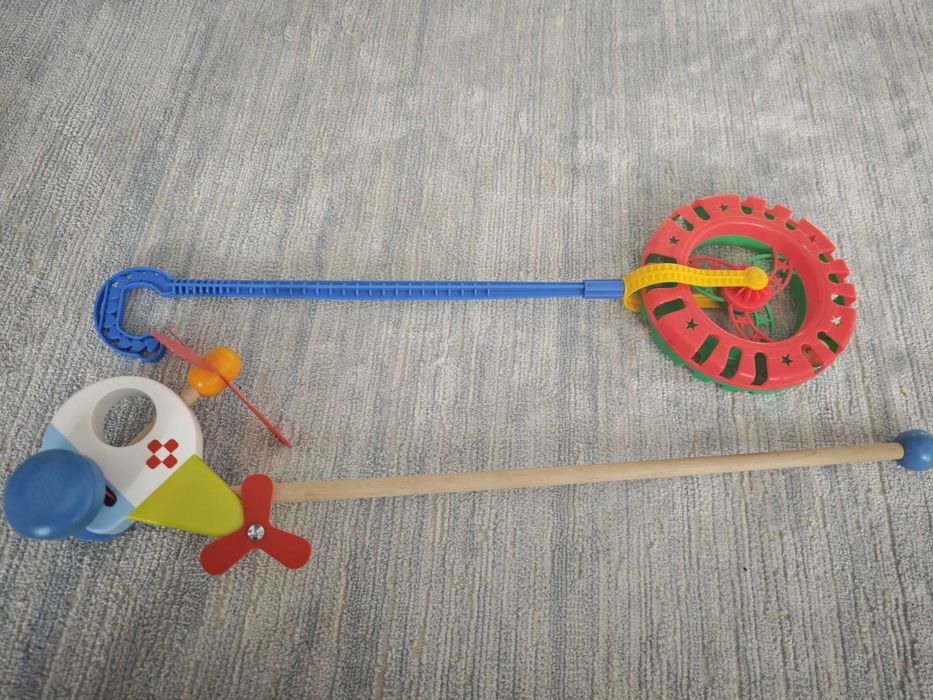 Играчки за бутане - дървена и пластмасова