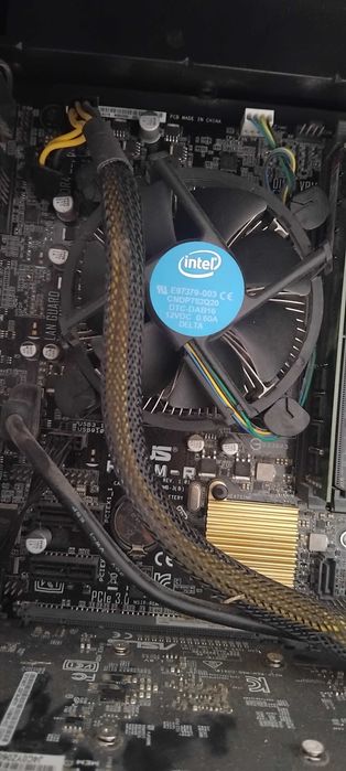 Vand pc in stare buna