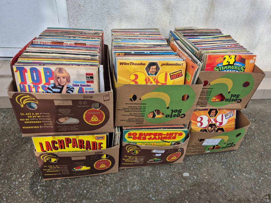 Vând Lot 150LP Discuri Vinil colectie muzica usoara straină mixta